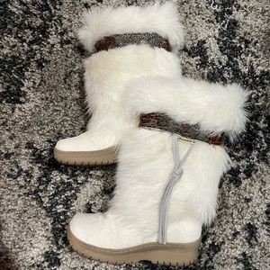 White Bearpaw Kola Boots